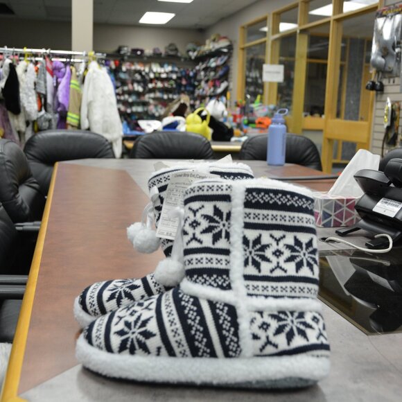 Womens indoor slippers - Picture 3 of 5